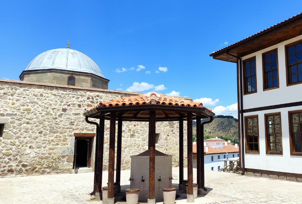 Cemaleddin Ferruh Darülhadisi (Taş Mescit)