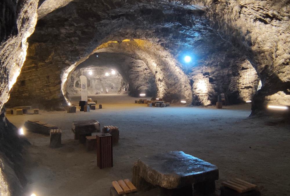 Yer Altı Tuz Şehri (Tuz mağarası)