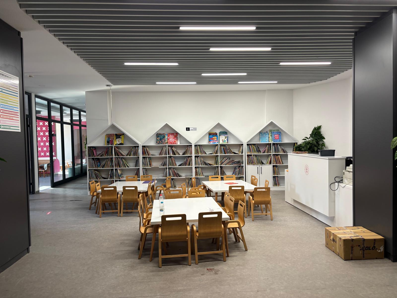 100. Yıl Halk Kütüphanesi