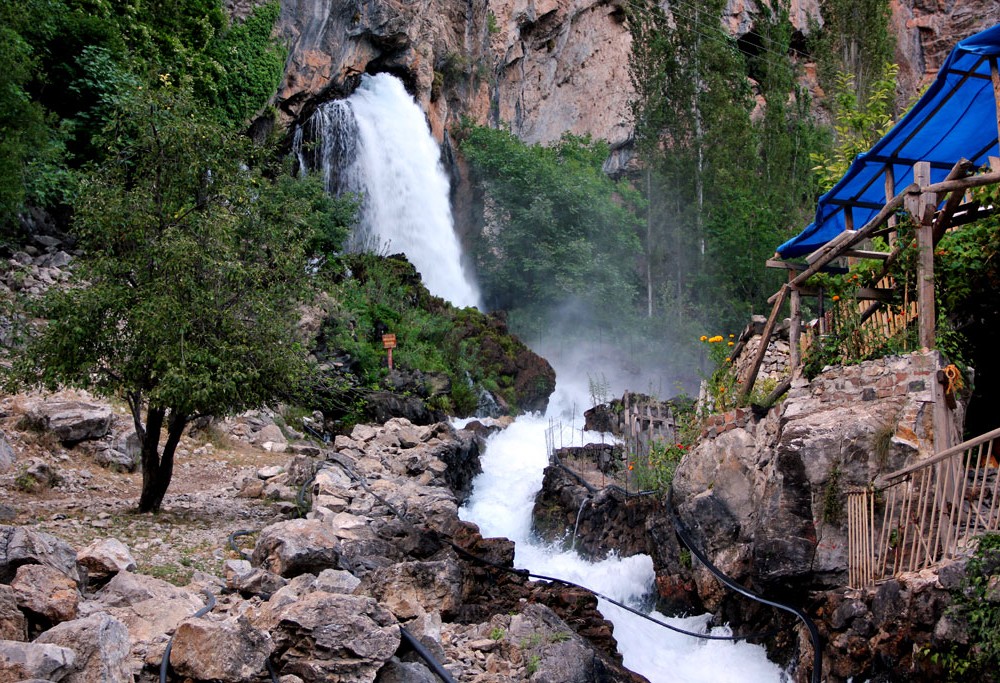 Kapuzbaşı Takım Şelaleleri