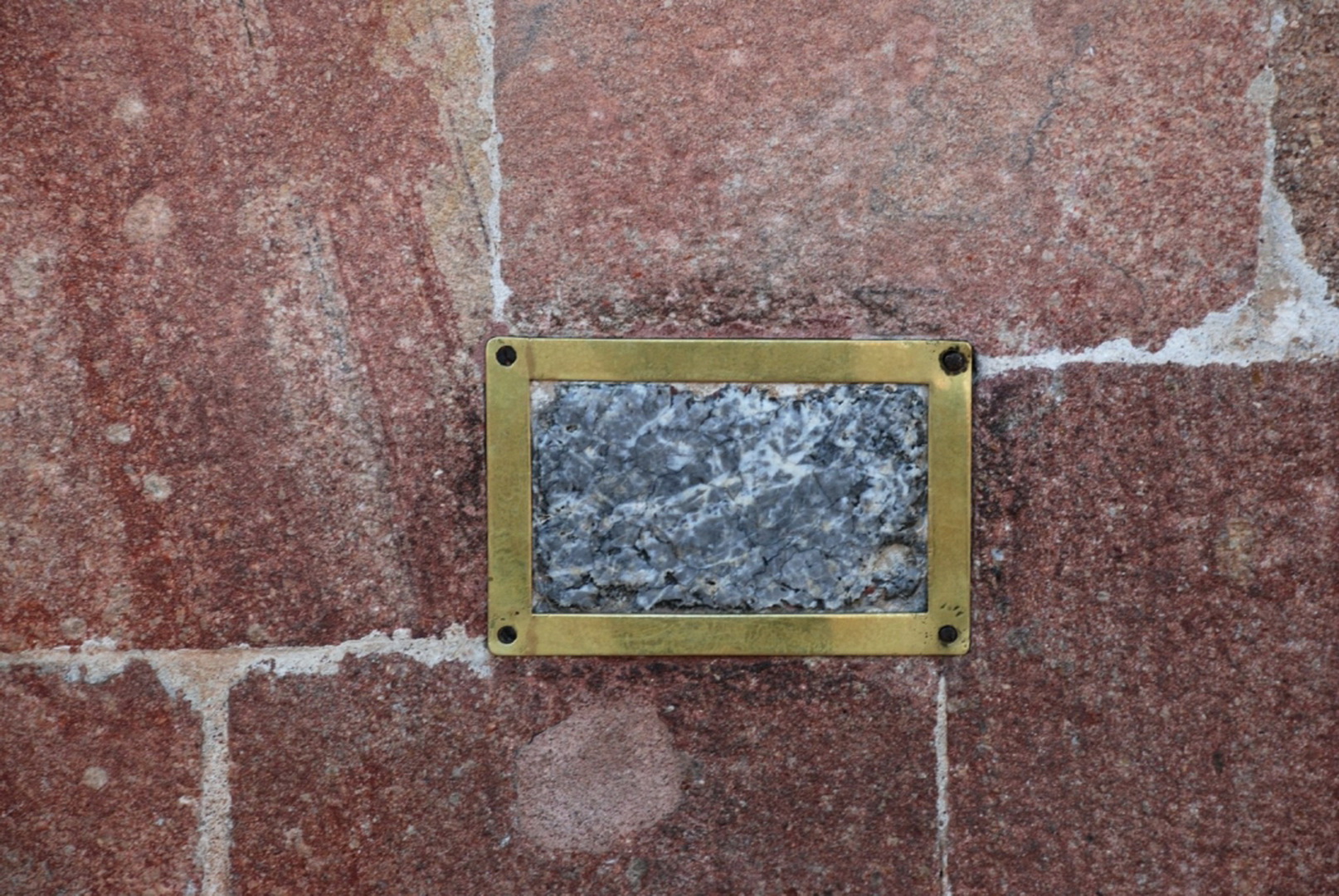 Hasandede Camisi ve Türbesi