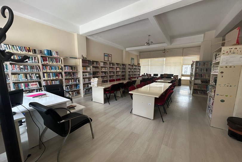 Dikmen İlçe Halk Kütüphanesi