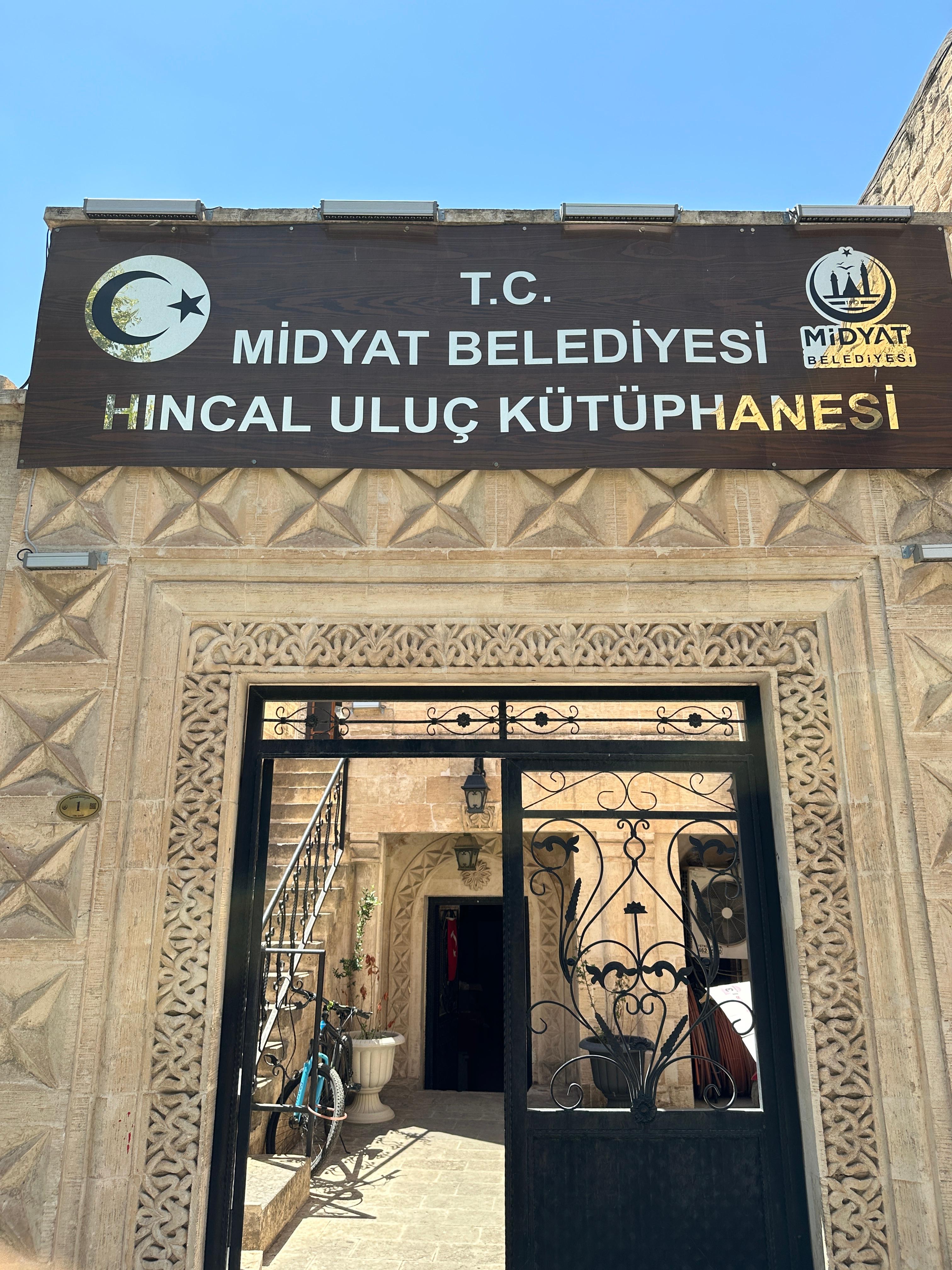 Midyat Hıncal Uluç Kütüphanesi ve Etüt Merkezi
