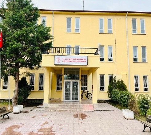 Eşref Ertekin Halk Kütüphanesi