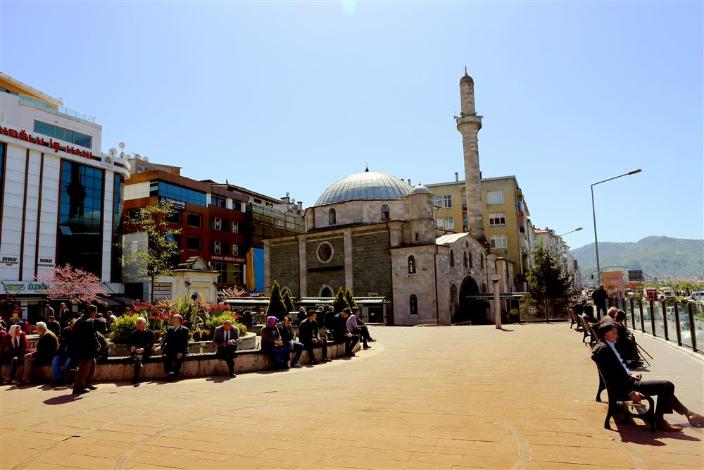 Hacı Miktad Camii