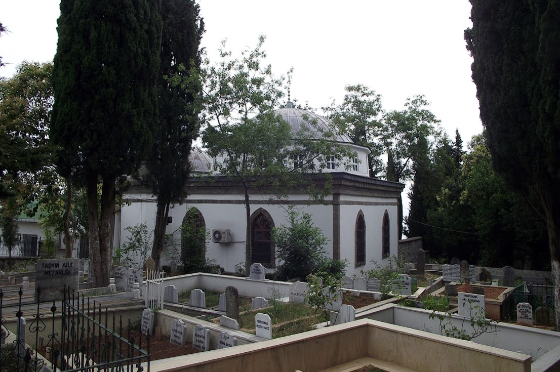 Ahi Evren Dede Camii ve Türbesi