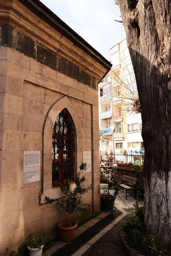 Seyyid Vakkas Türbesi