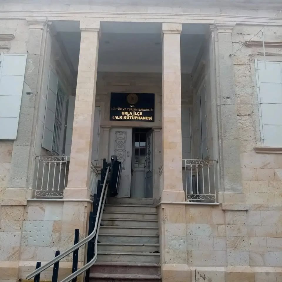 Urla İlçe Halk Kütüphanesi