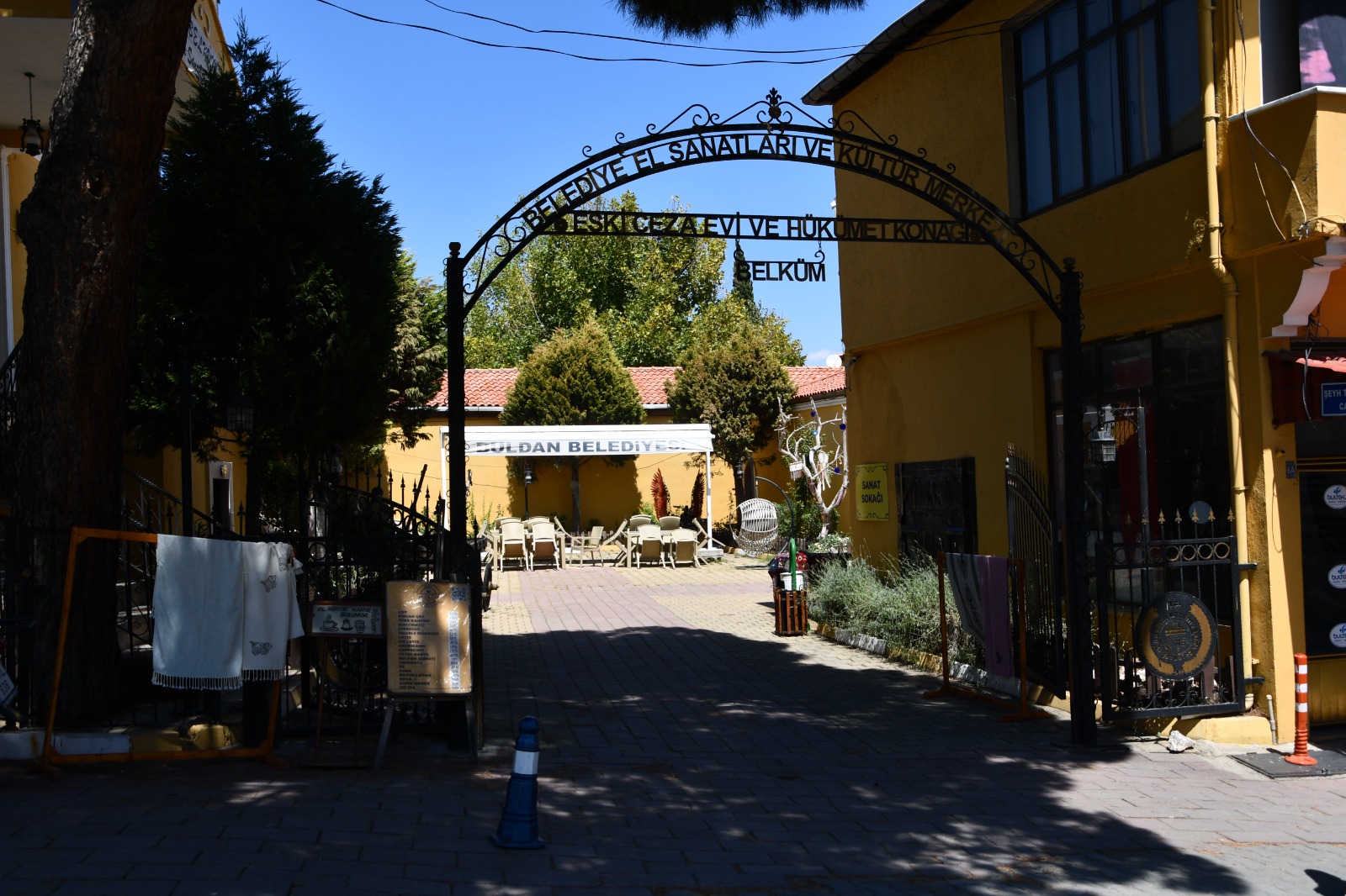 Buldan Belediyesi El Sanatları ve Kültür Merkezi (BELKÜM)