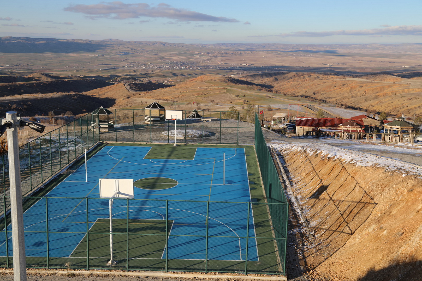 Dinek Dağı Atlı Safari ve Doğa Parkı