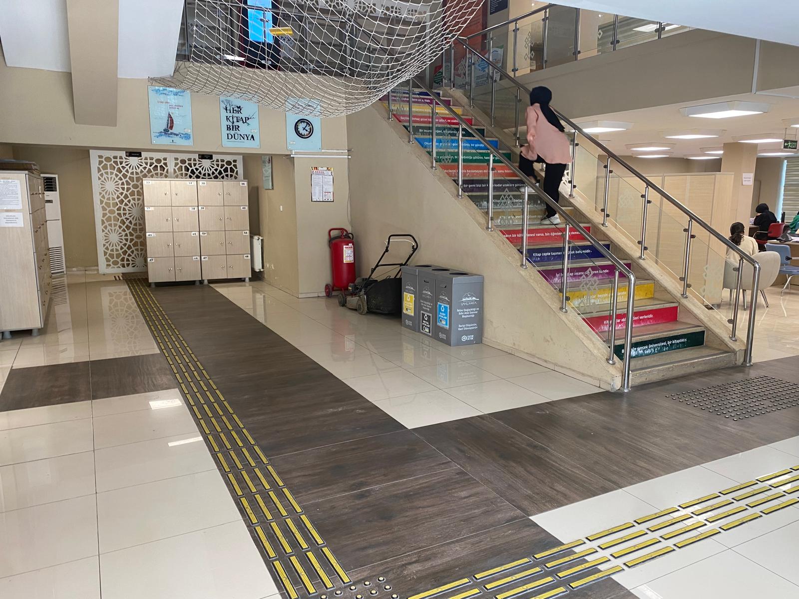 Şanlıurfa İl Halk Kütüphanesi