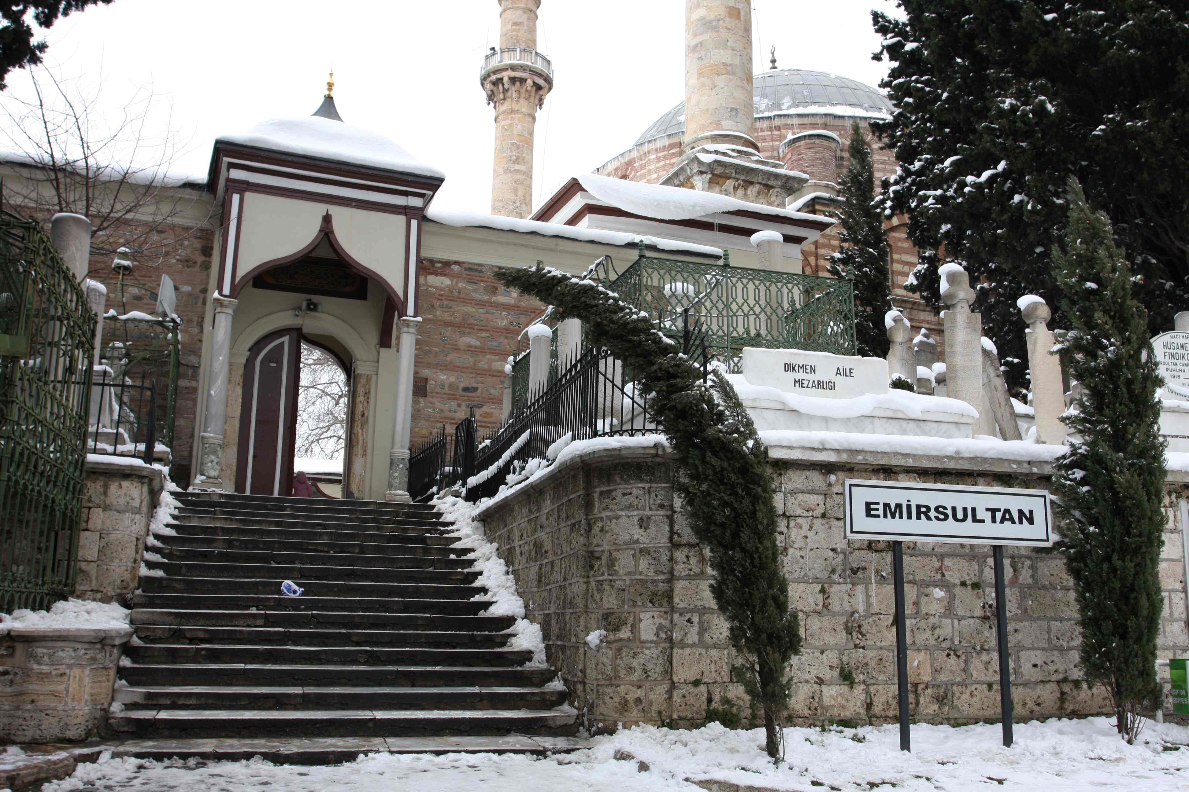 Emir Sultan Külliyesi