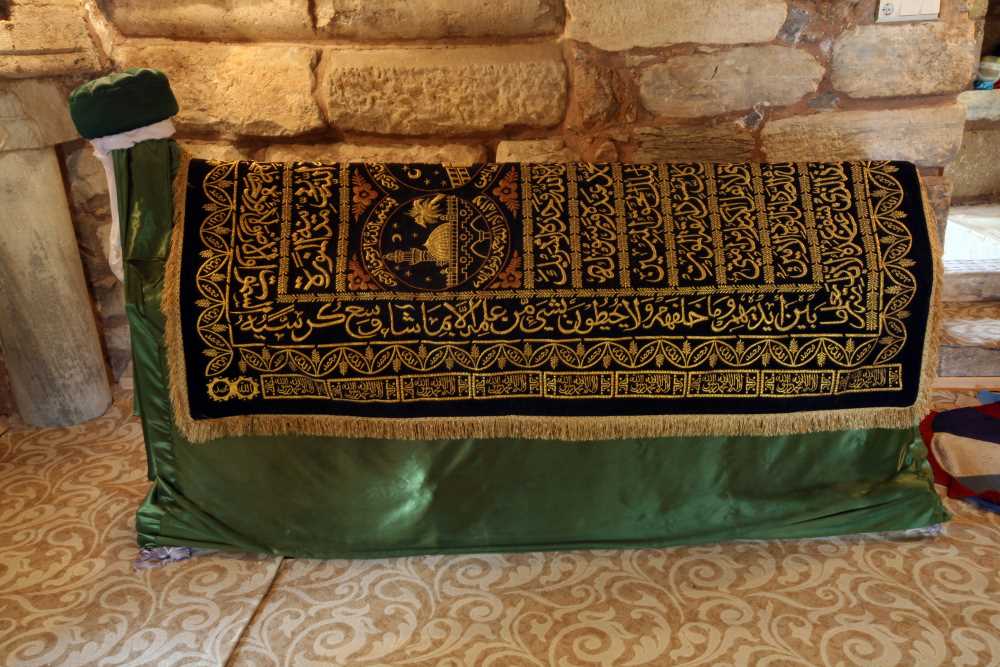 Âşık Paşa Türbesi