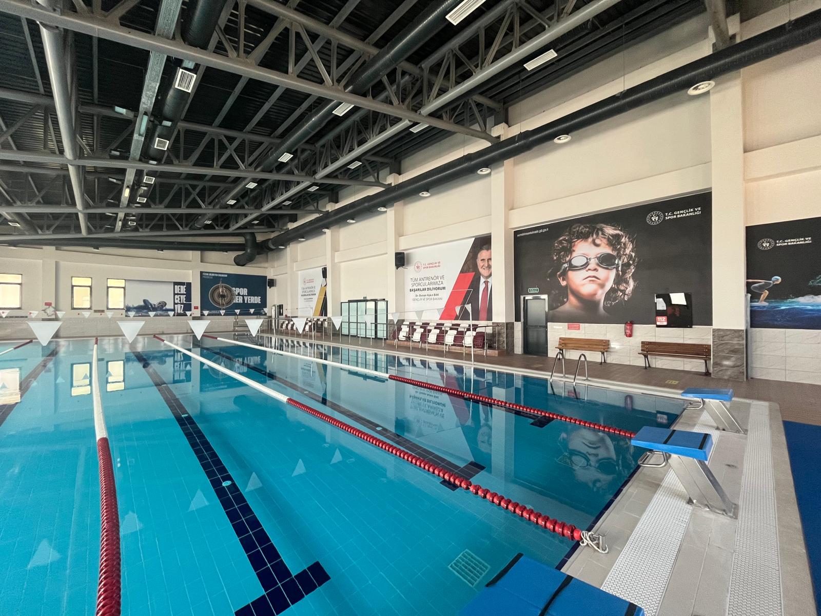 Artova Yüzme Havuzu