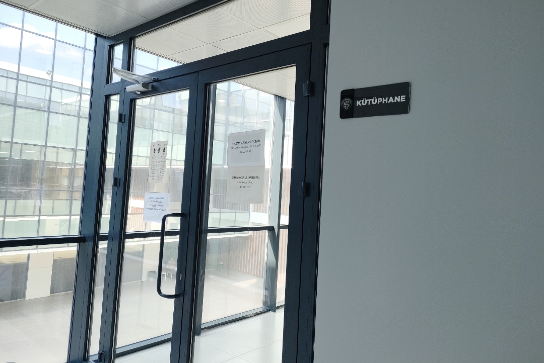 Saray İlçe Kütüphanesi