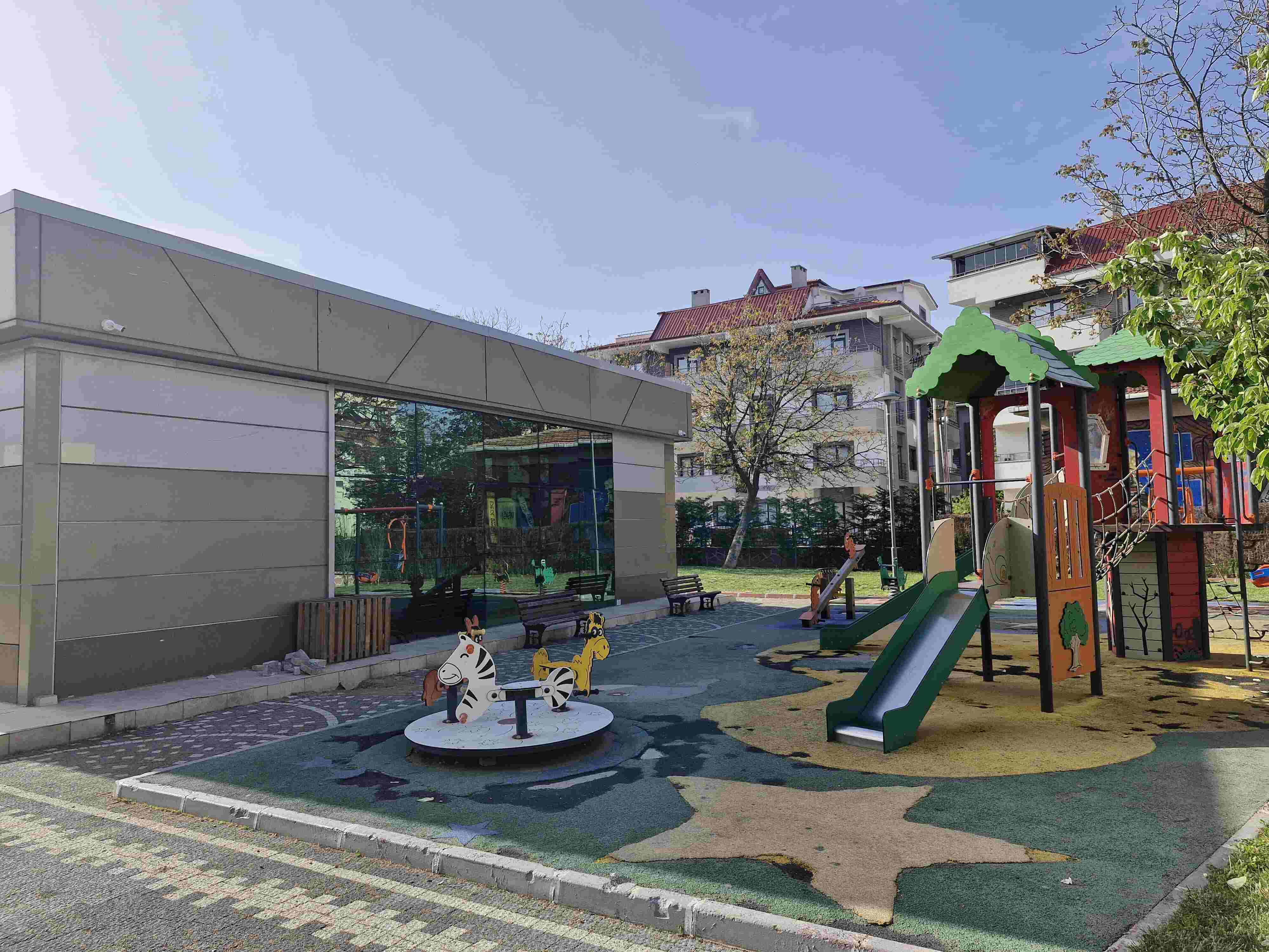 Dursunbey Bebek ve Çocuk Kütüphanesi