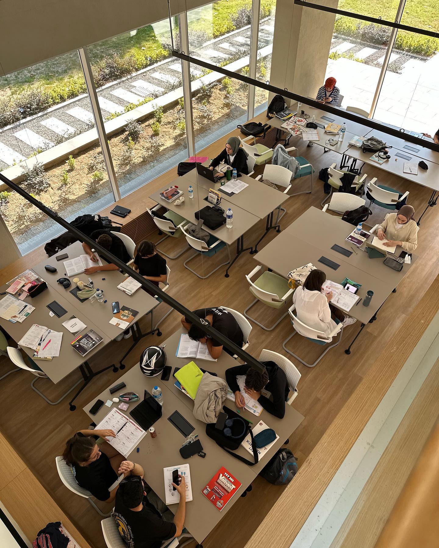 Sabiha Ulusoy Kütüphanesi