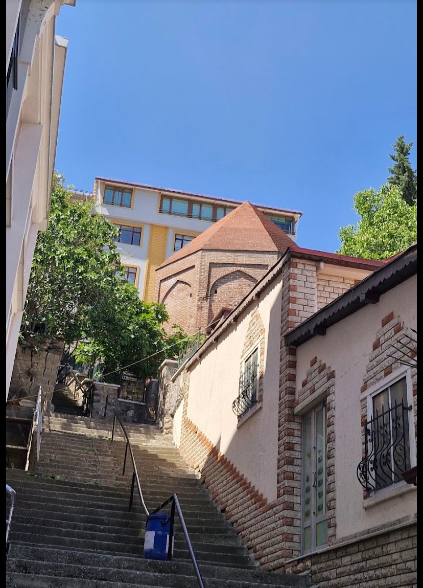 Niksar Kırk Kızlar Türbesi