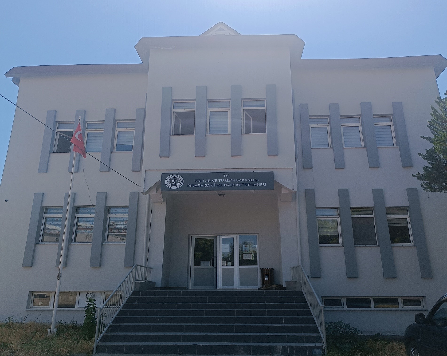 Pınarhisar İlçe Halk Kütüphanesi