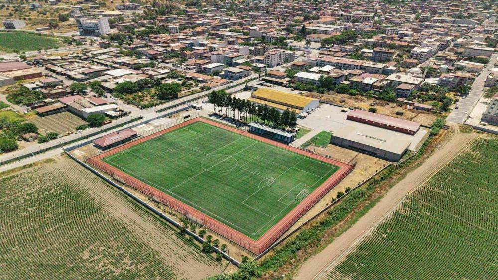 Koçarlı Stadyumu ve Kapalı Spor Salonu