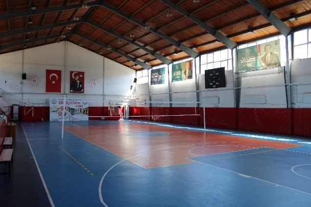 Koçarlı Stadyumu ve Kapalı Spor Salonu