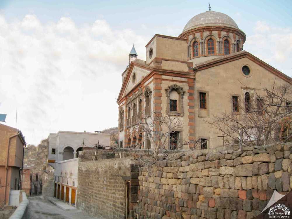 Yamandede Camii (Eski Kilise)