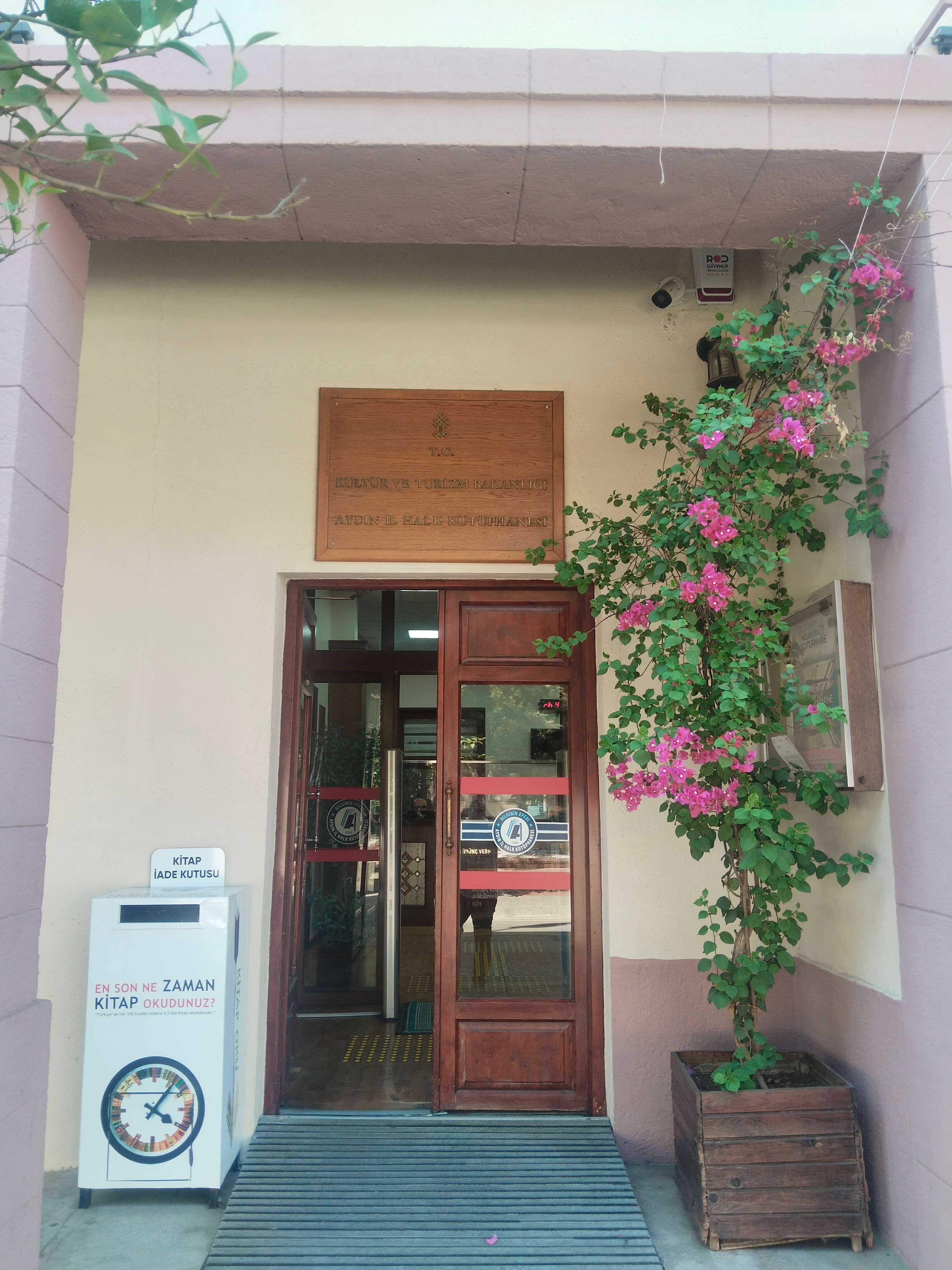 Aydın İl Halk Kütüphanesi