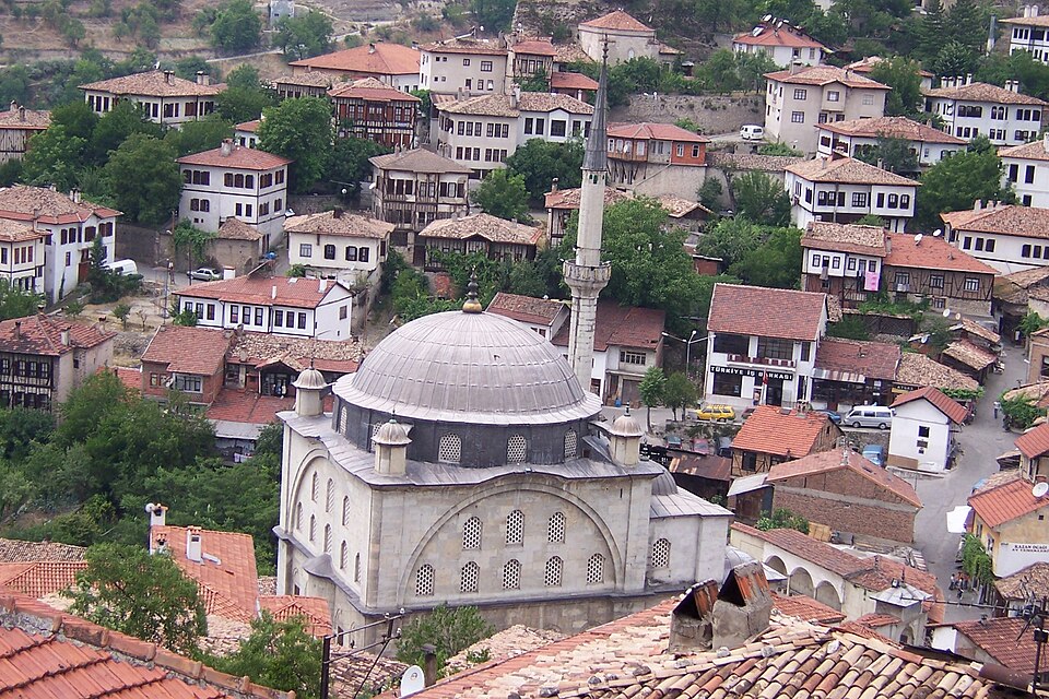 İzzet Mehmet Paşa Cami