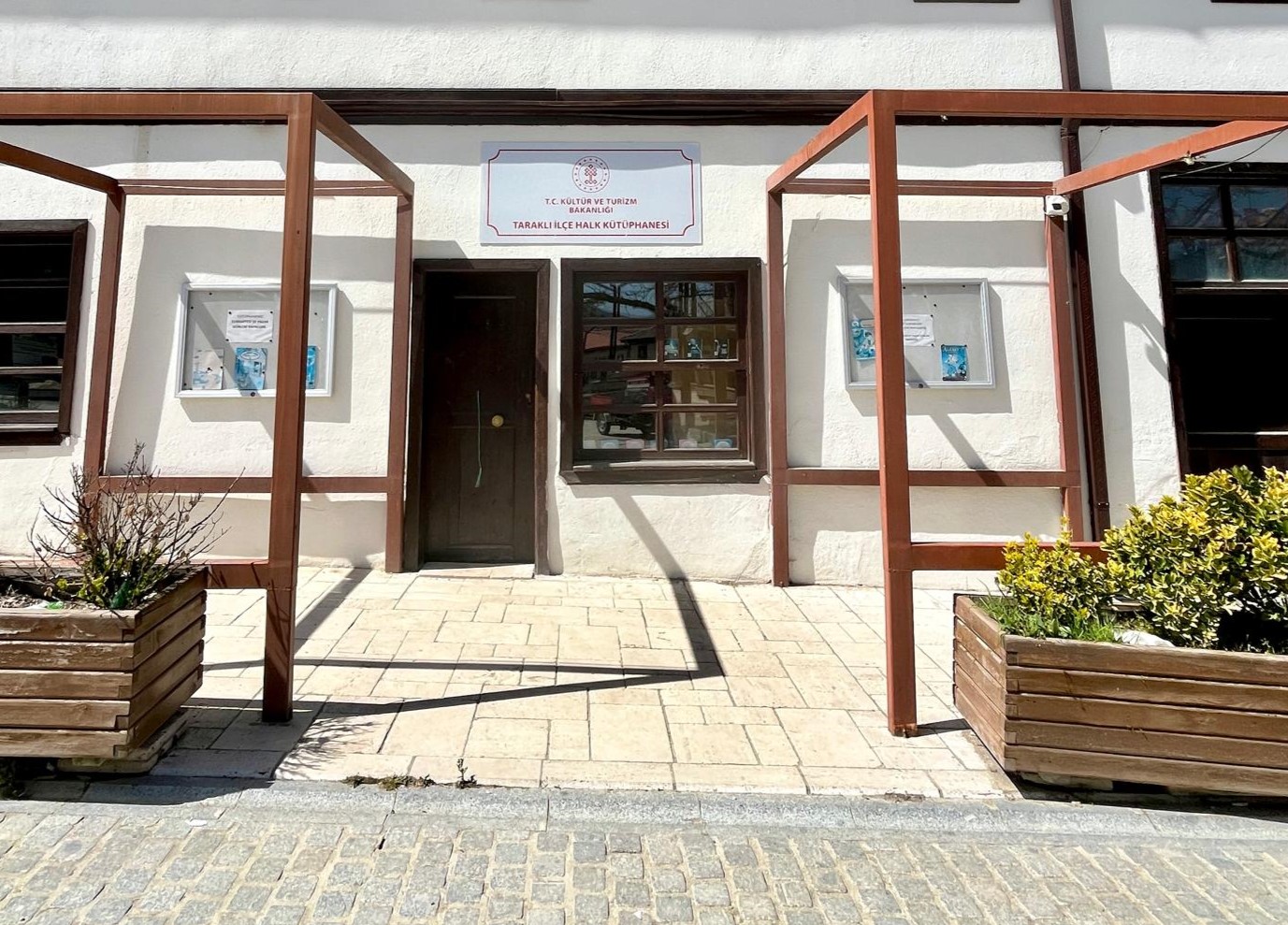 Taraklı İlçe Halk Kütüphanesi