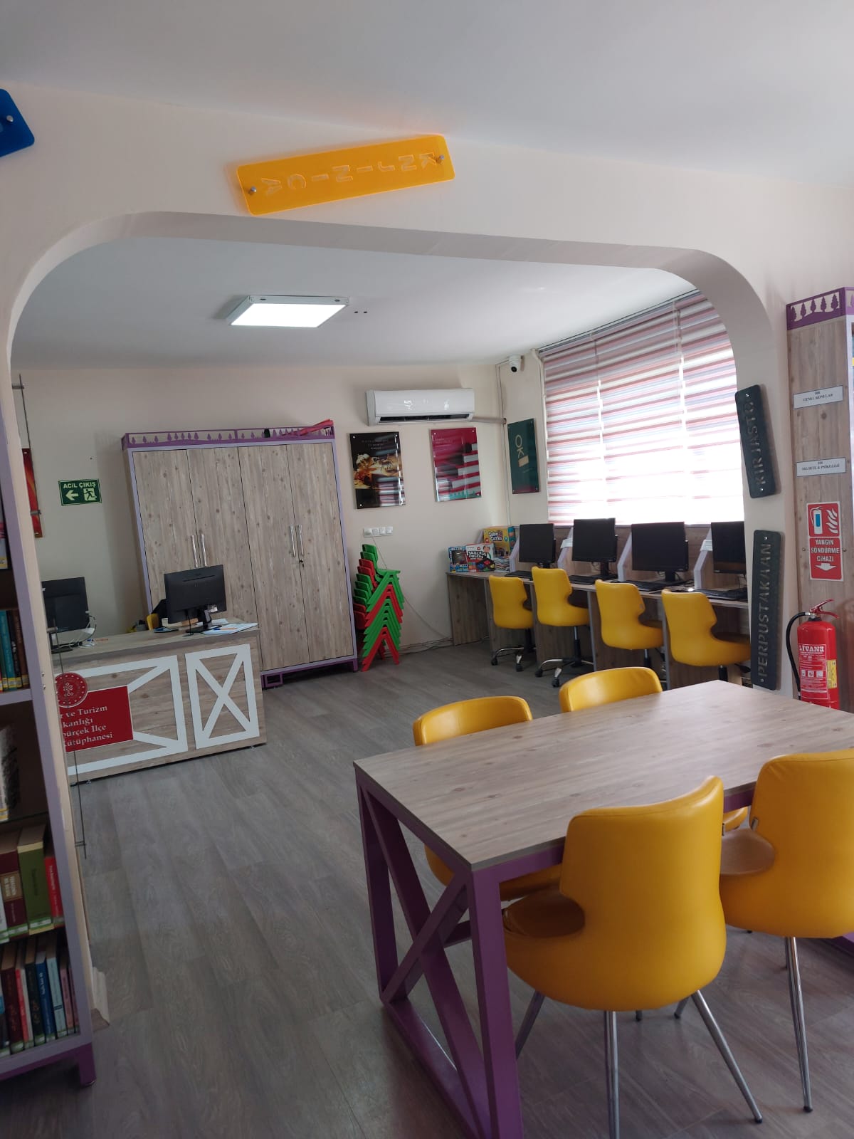 Karapürçek İlçe Halk Kütüphanesi