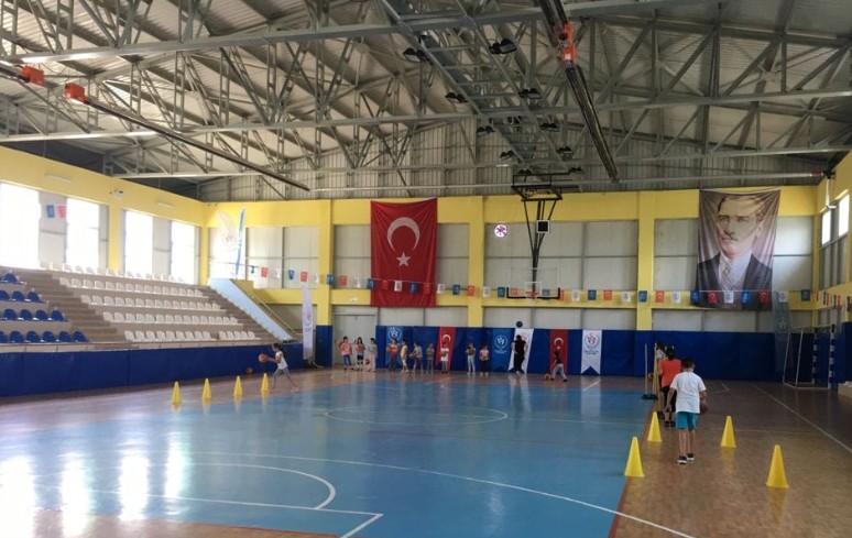Almus Kapalı Spor Salonu