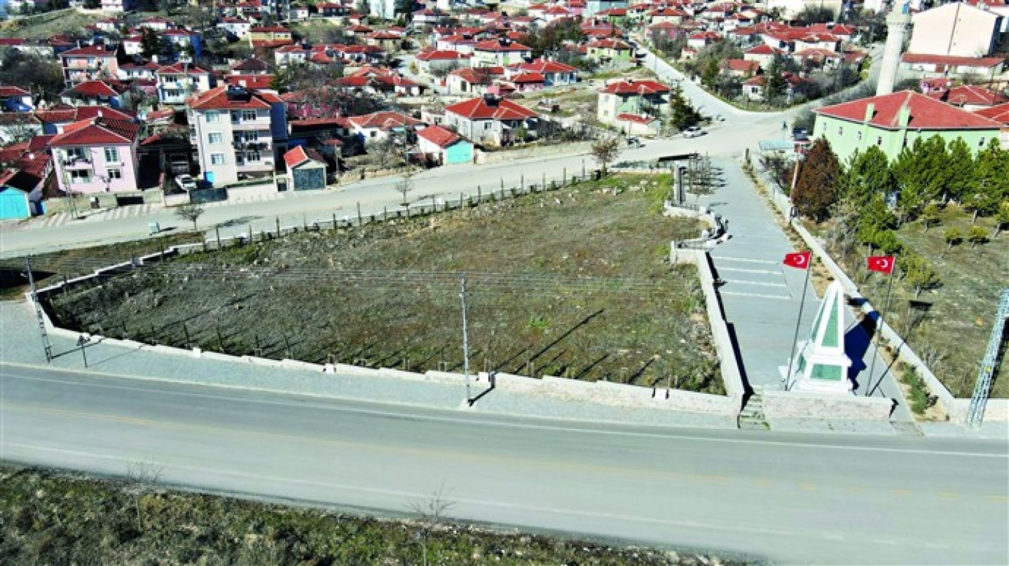 Şehit Binbaşı Hüseyin Avni Alparslan Şehitliği