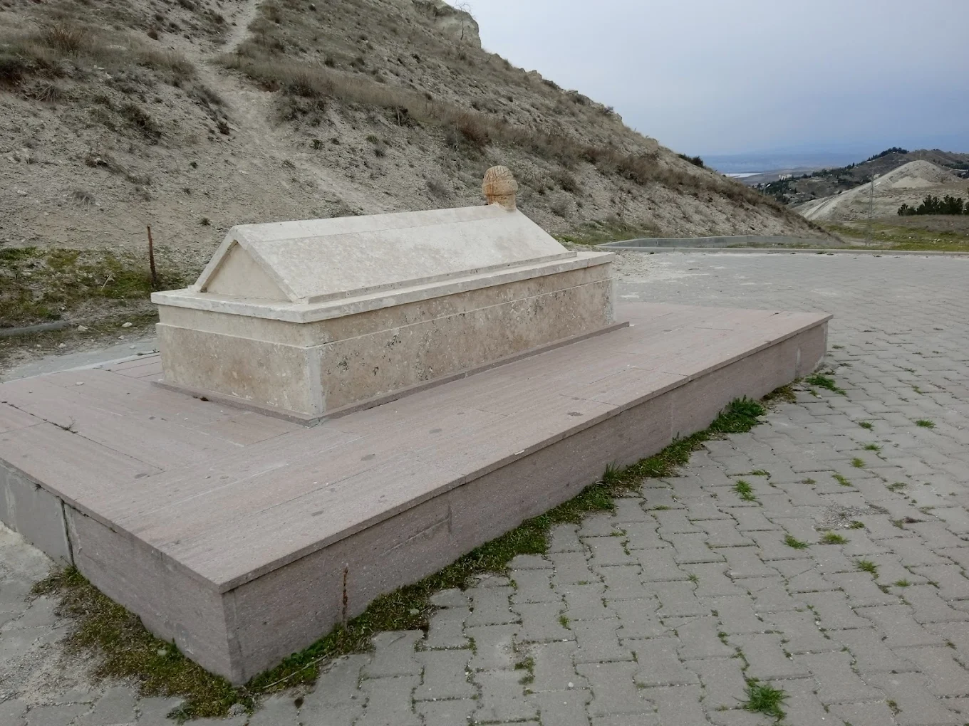 Karaca Ahmet Sultan Türbesi