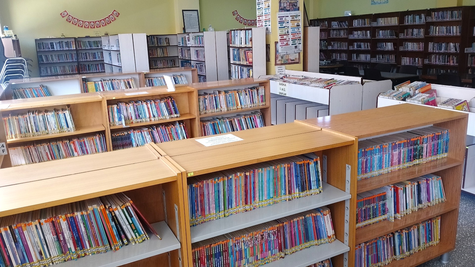 100. Yıl Çocuk Kütüphanesi