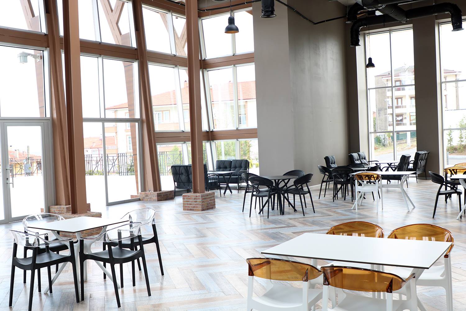 Maltepe Park, Adakule