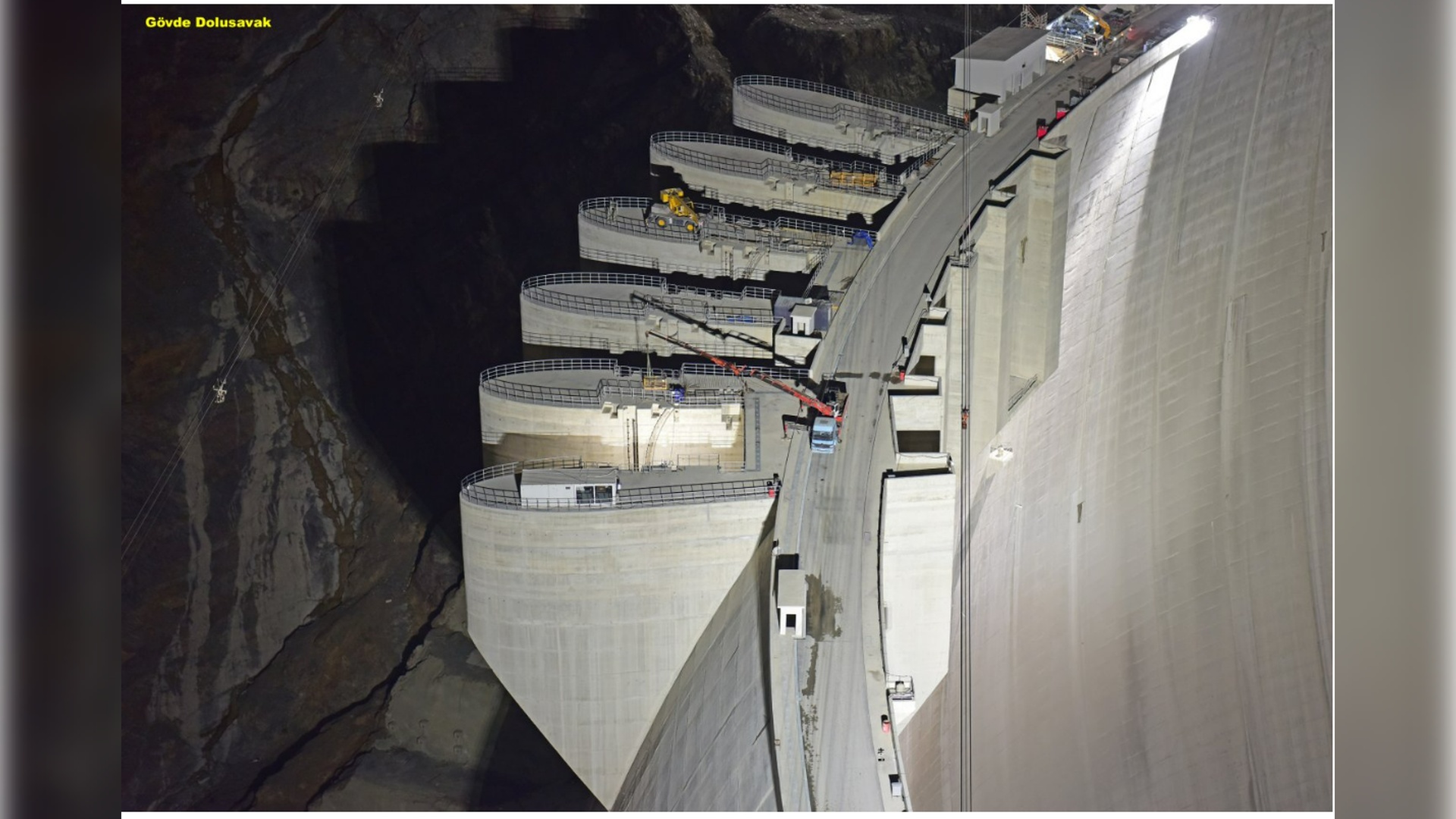 Yusufeli Barajı ve Hidroelektrik Santrali