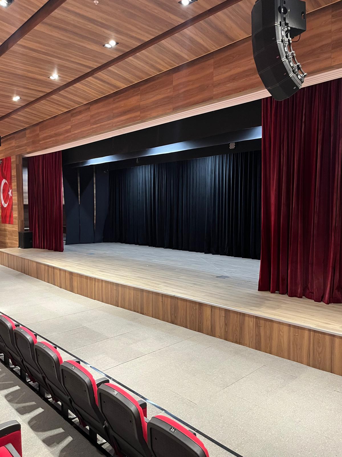 Saray AKM Tiyatro Salonu