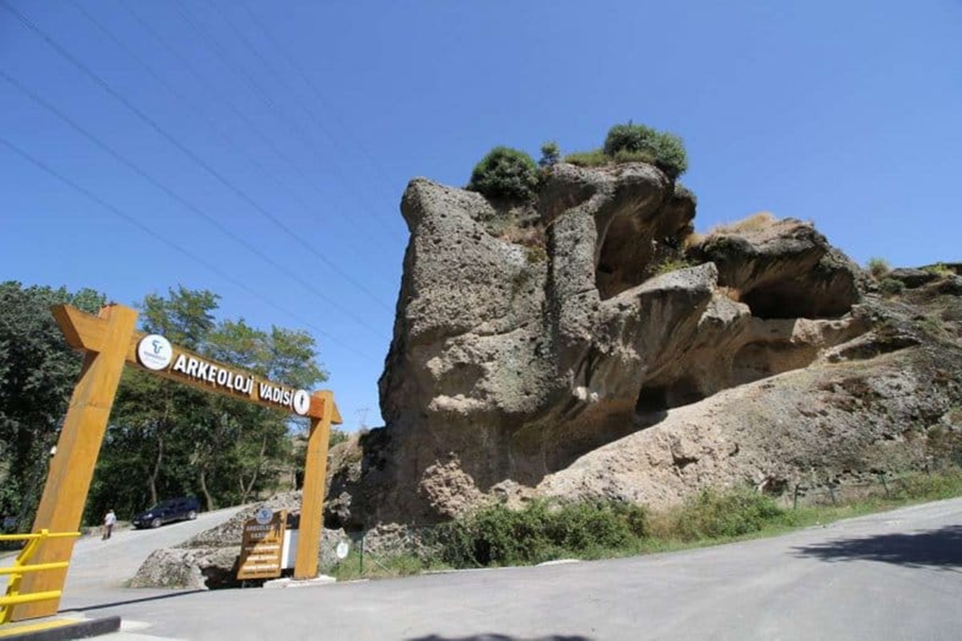 Tekkeköy Mağaraları Arkeoloji Vadisi