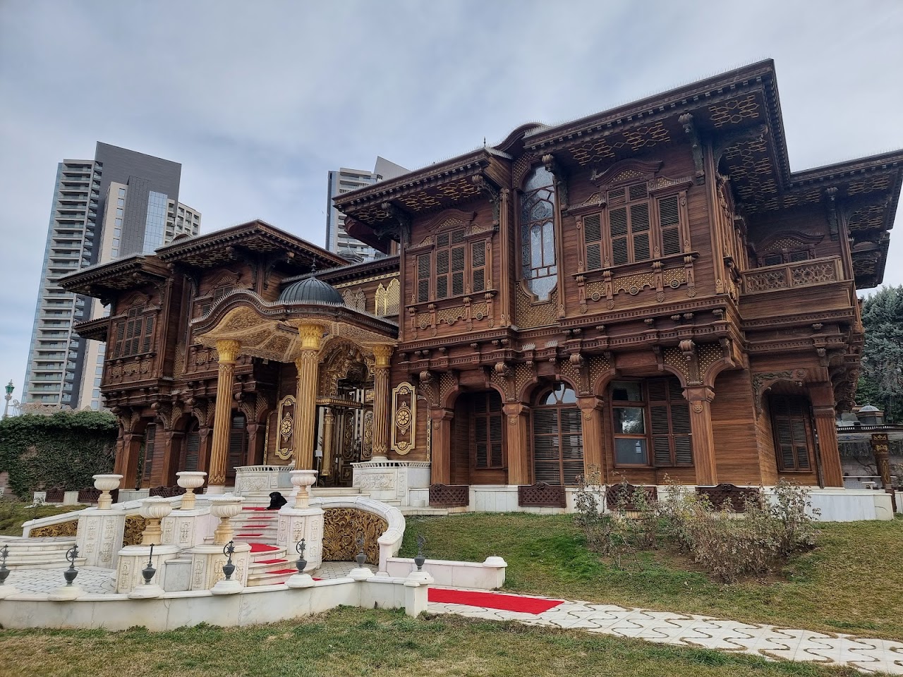 Altın Köşk Müzesi