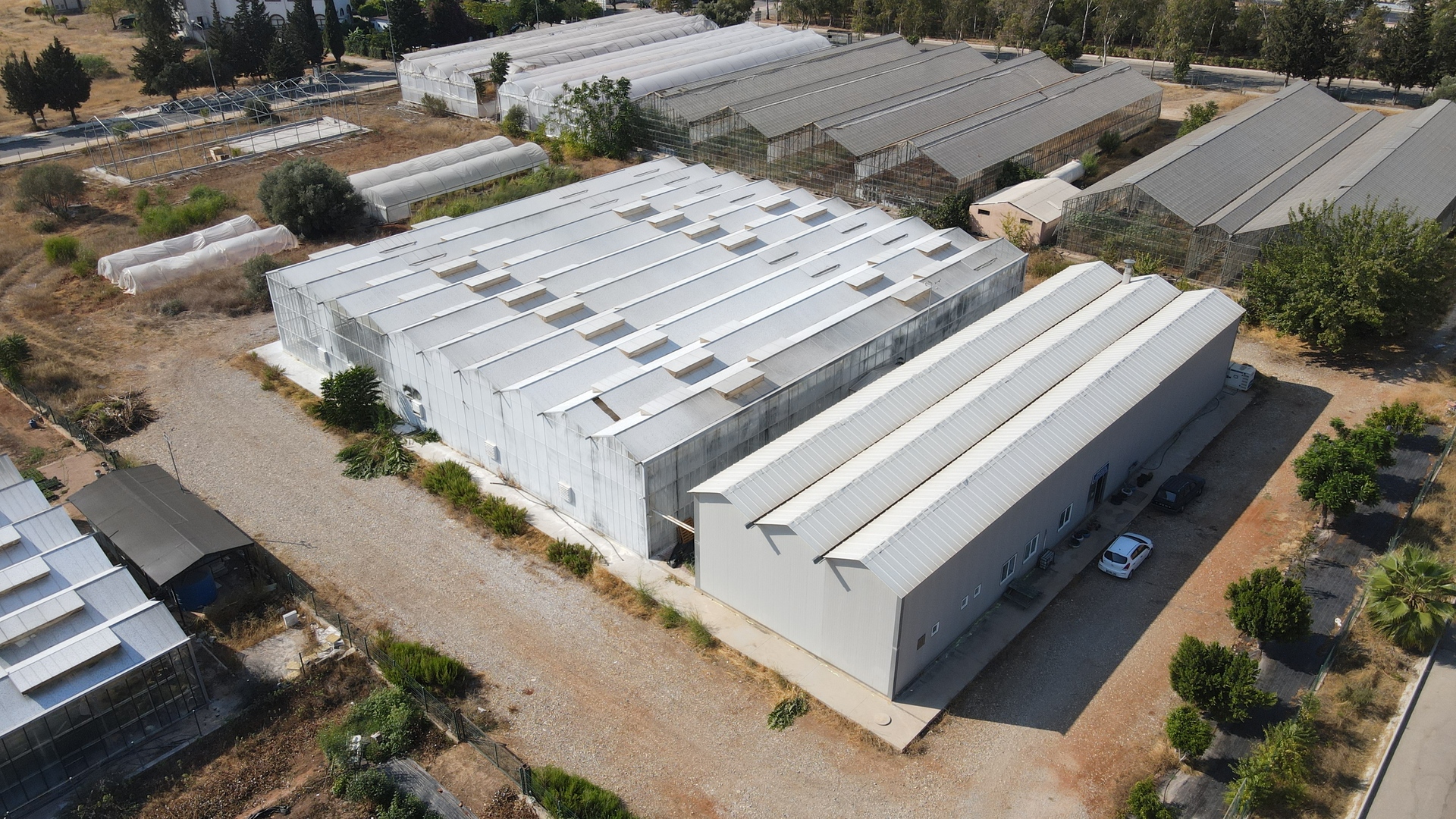 Akdeniz Üniversitesi Ziraat Fakültesi Venlo Tipi Araştırma ve Uygulama Seraları