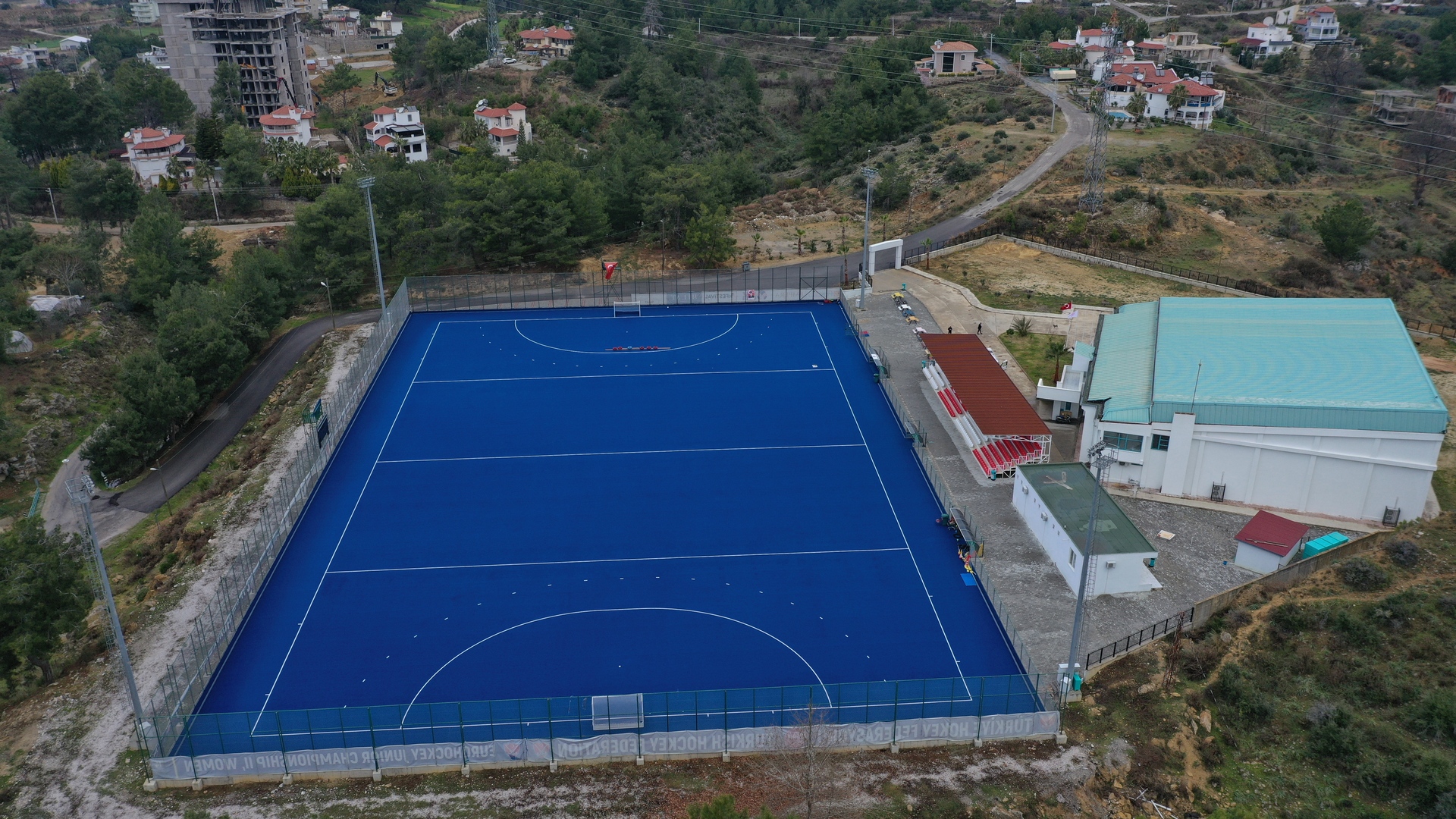 Alanya Avsallar Spor Salonu ve Çim Hokeyi Sahası