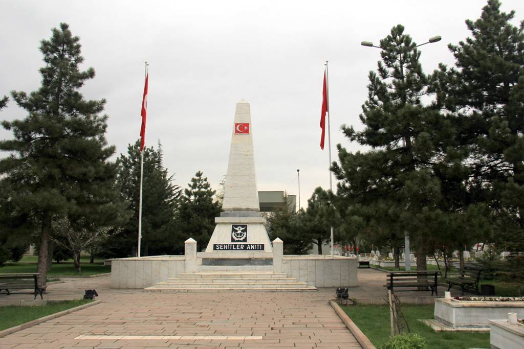 Kartal Şehitliği