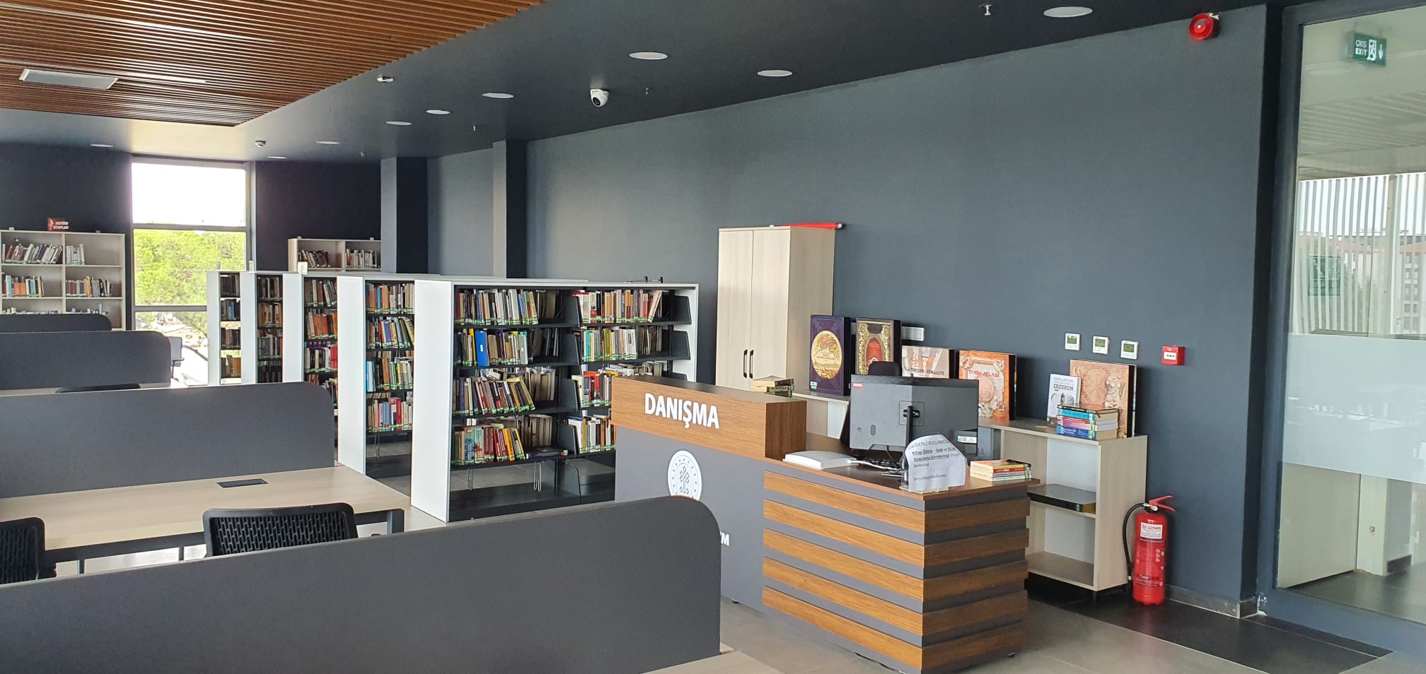 Manisa İl Halk Kütüphanesi