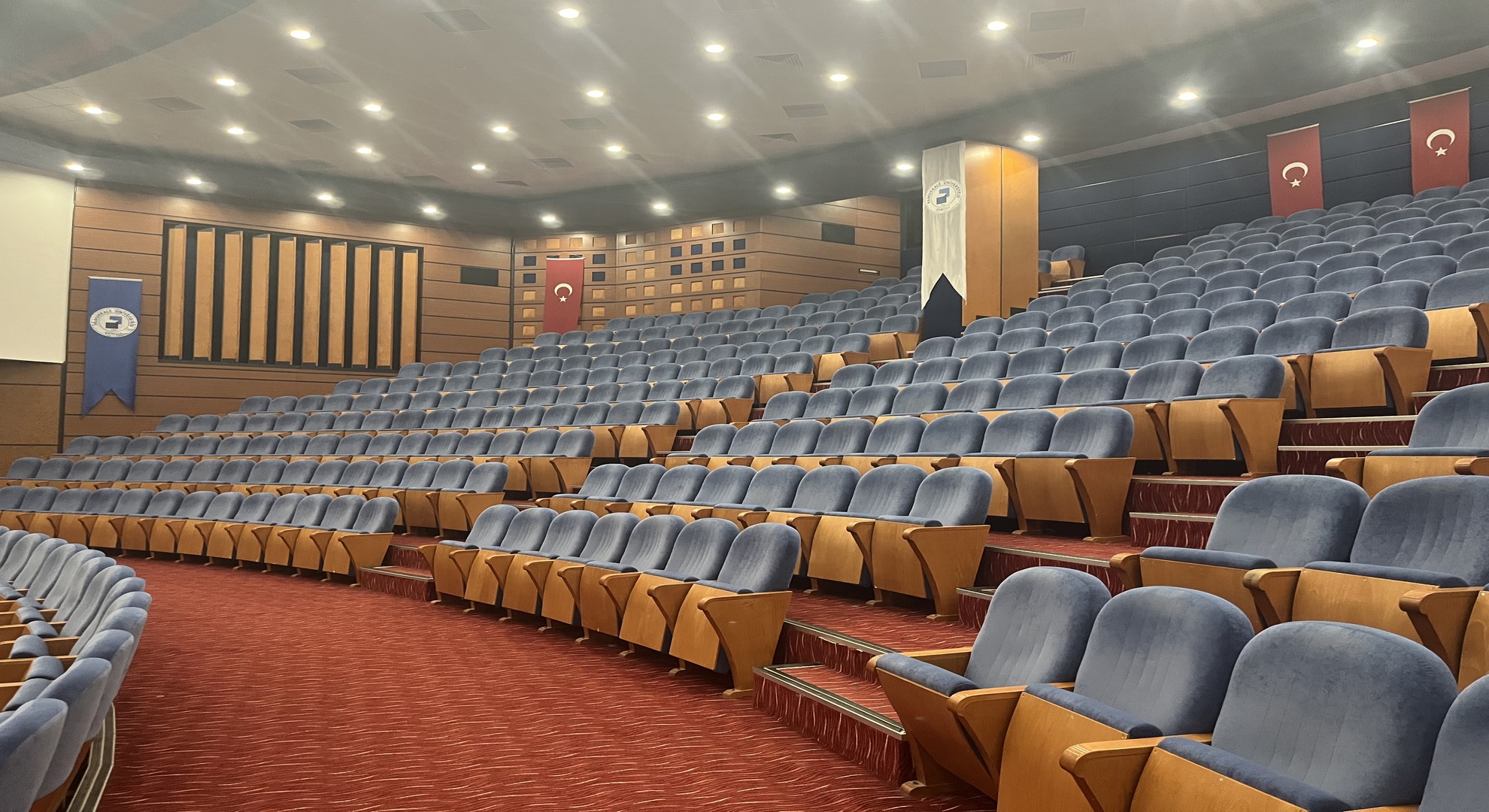 Pamukkale Üniversitesi Prof. Dr. Hüseyin Yılmaz Kongre ve Kültür Merkezi