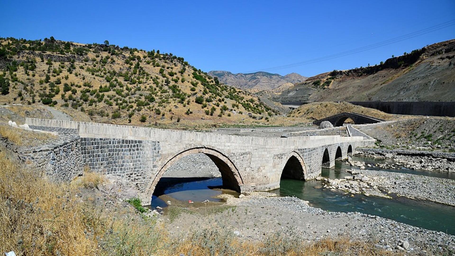 Çarpıran Köprüleri