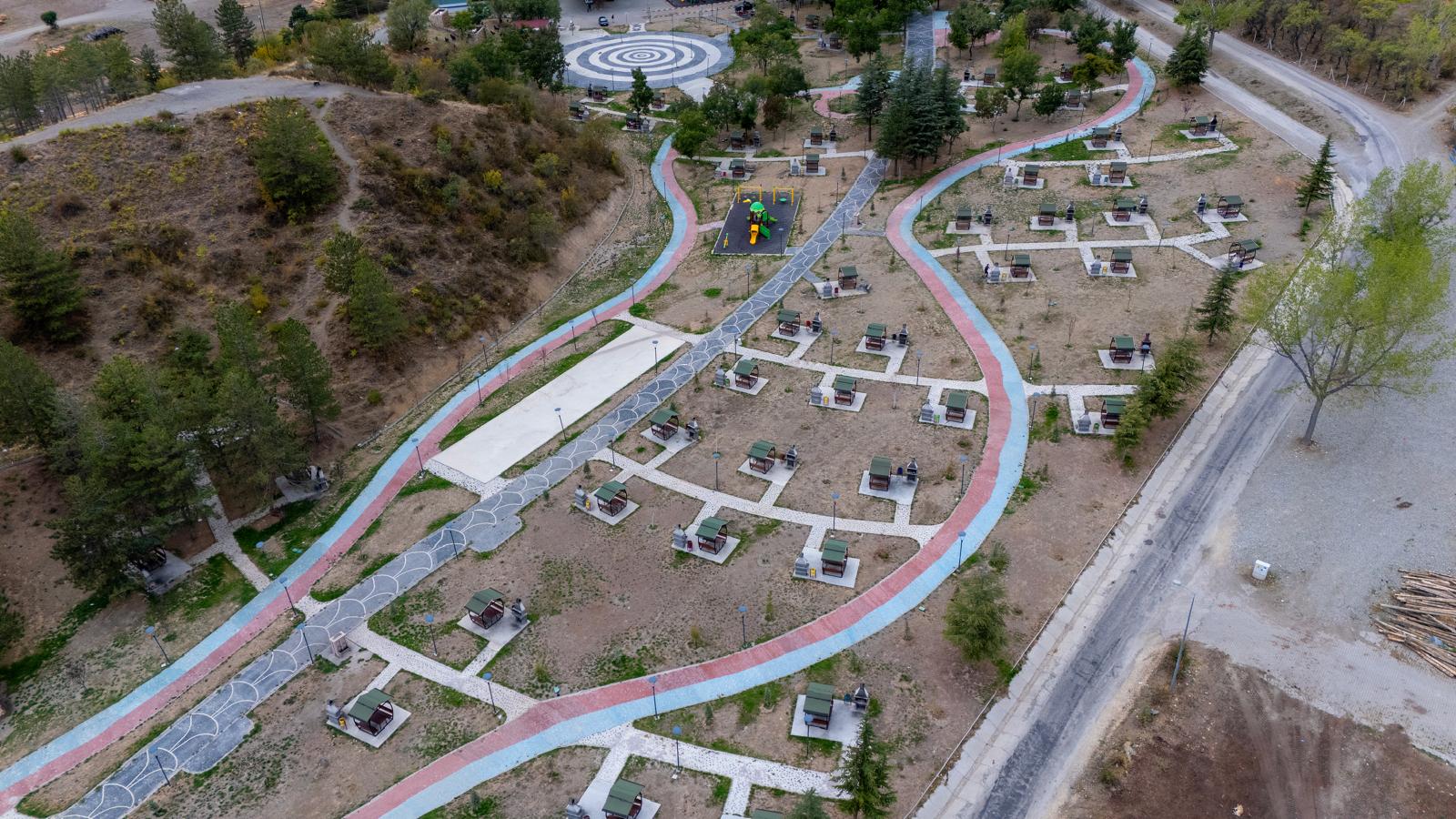 ÜÇ OLUKLAR MESİRE ALANI