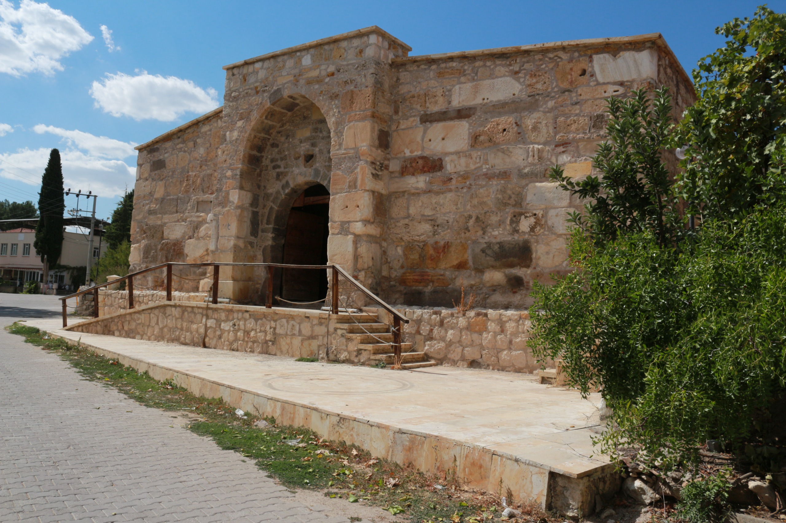 İNAY KERVANSARAYI (HANI)