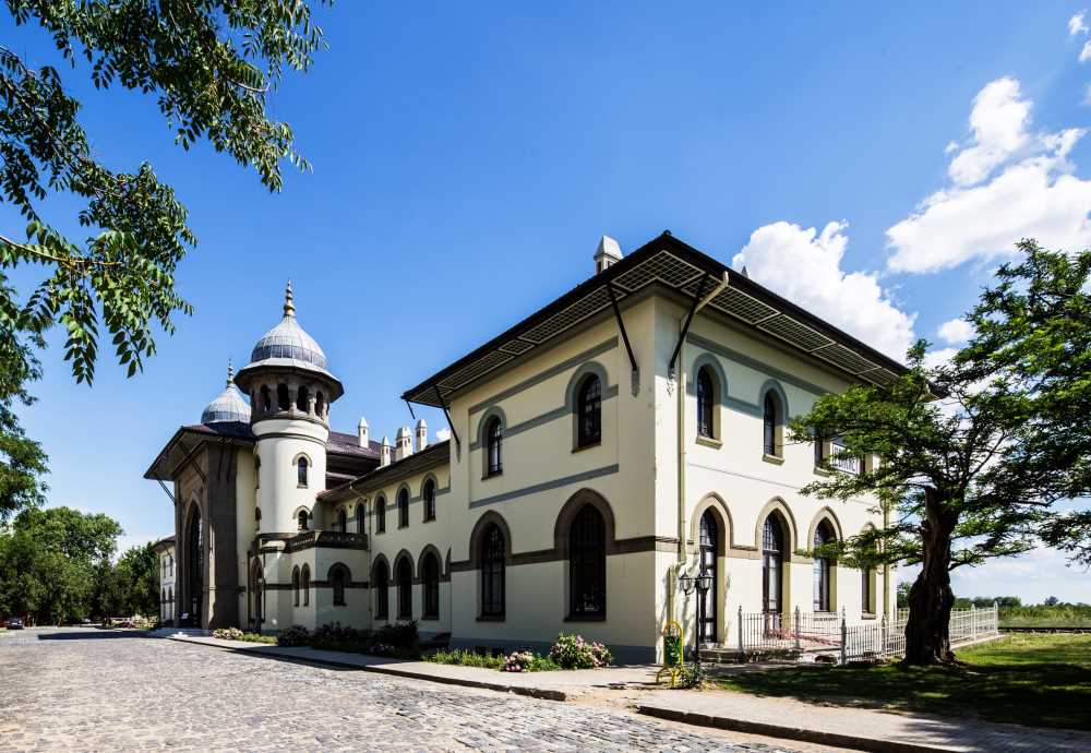 Karaağaç Gar Binası