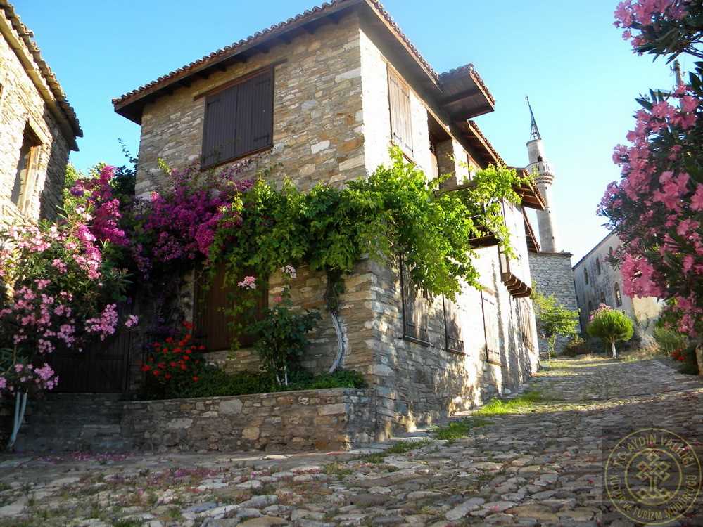 Eski Doğanbey Köyü