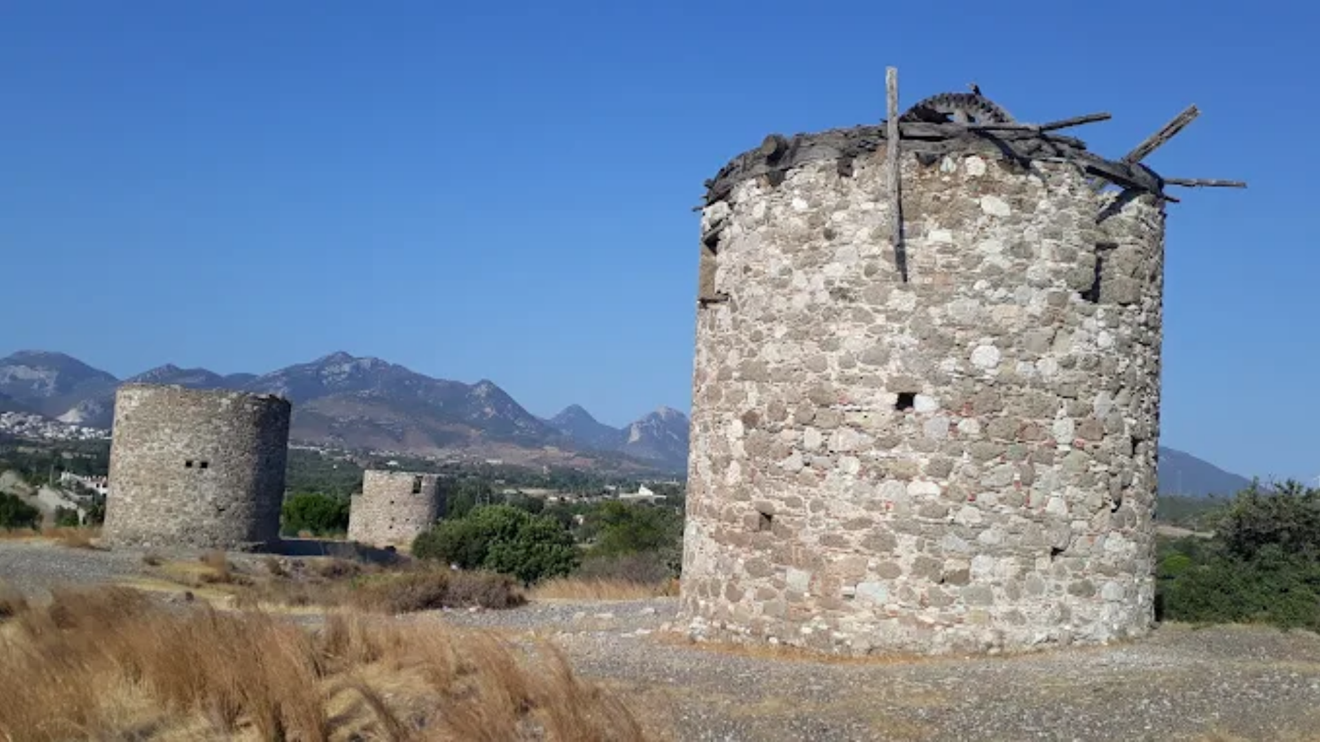 Kızlan Yel Değirmenleri